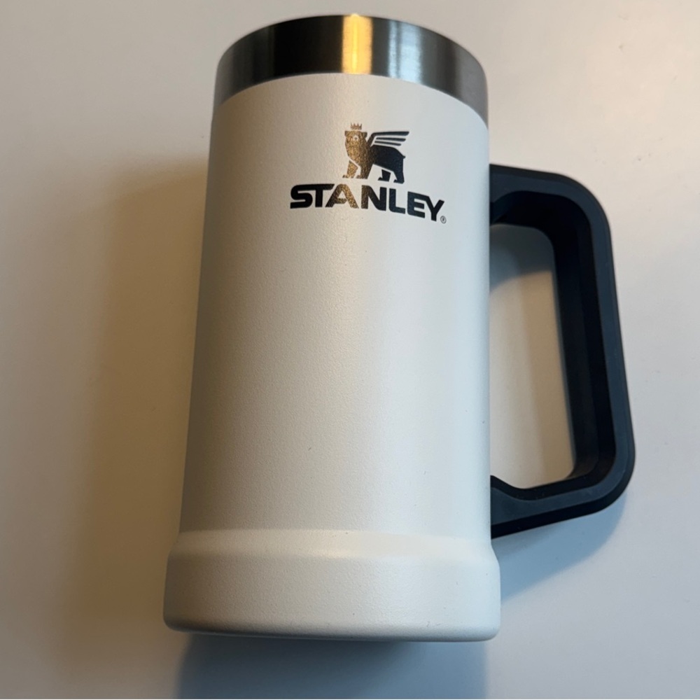 Stanley Insulated big grib 24 oz beer Mug
